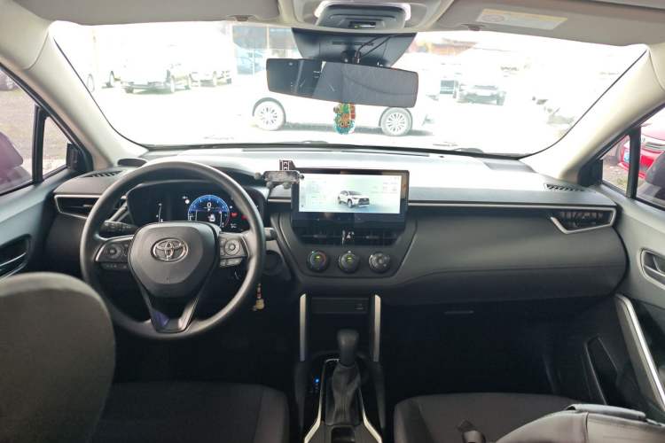 Used Toyota Corolla Cross 2023 2.0L Pioneer Edition Center Console