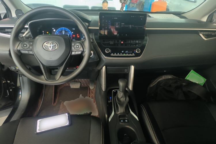 Used Toyota Corolla Cross 2023 2.0L Elite Edition Center Console