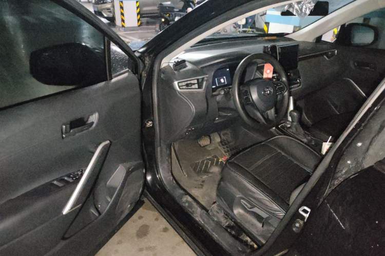 Used Toyota Corolla Cross 2023 Dual-Motor 2.0L Pioneer Edition Driver Seat