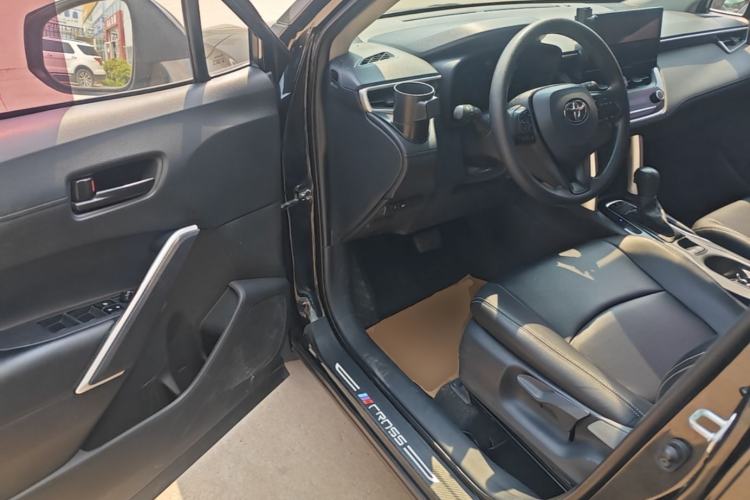Used Toyota Corolla Cross 2023 2.0L Elite Edition Driver Seat