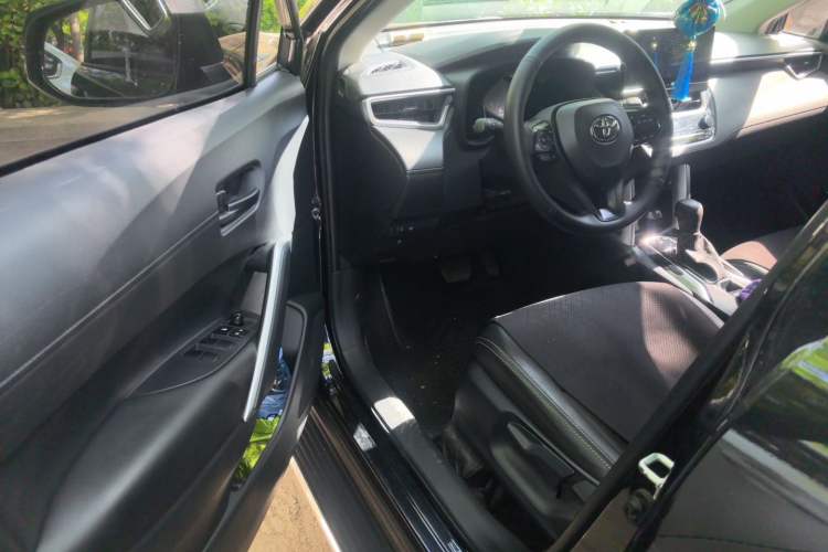 Used Toyota Corolla Cross 2023 Dual-Motor 2.0L Pioneer Edition Driver Seat