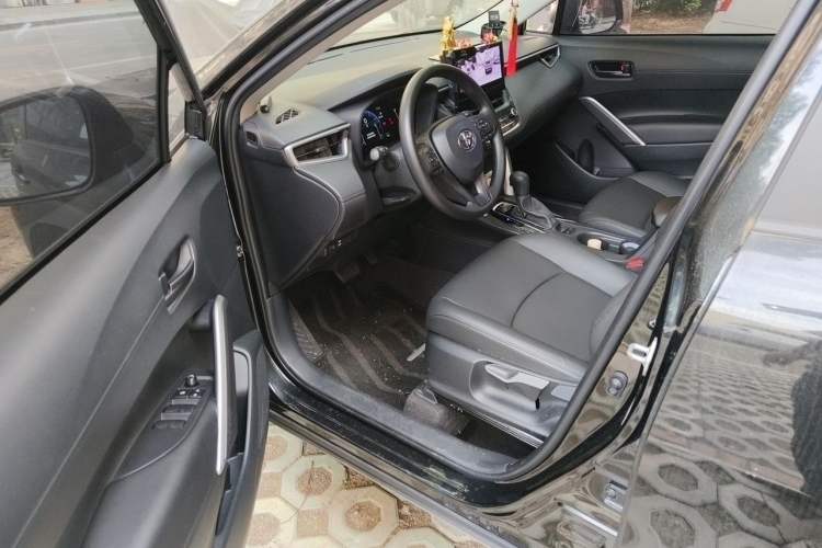 Used Toyota Corolla Cross 2023 2.0L Elite Edition Driver Seat