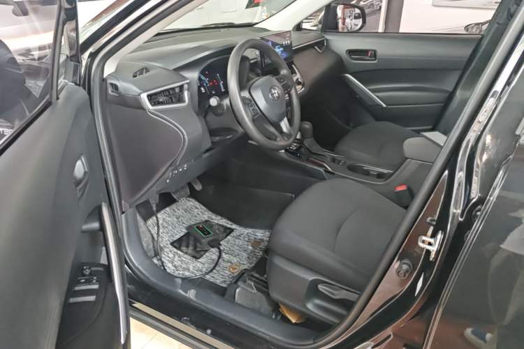 Used Toyota Corolla Cross 2023 Dual-Motor 2.0L Pioneer Edition Driver Seat