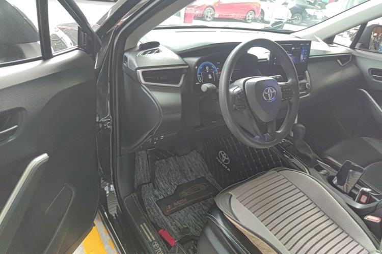 Used Toyota Corolla Cross 2023 Dual-Motor 2.0L Elite Edition Driver Seat
