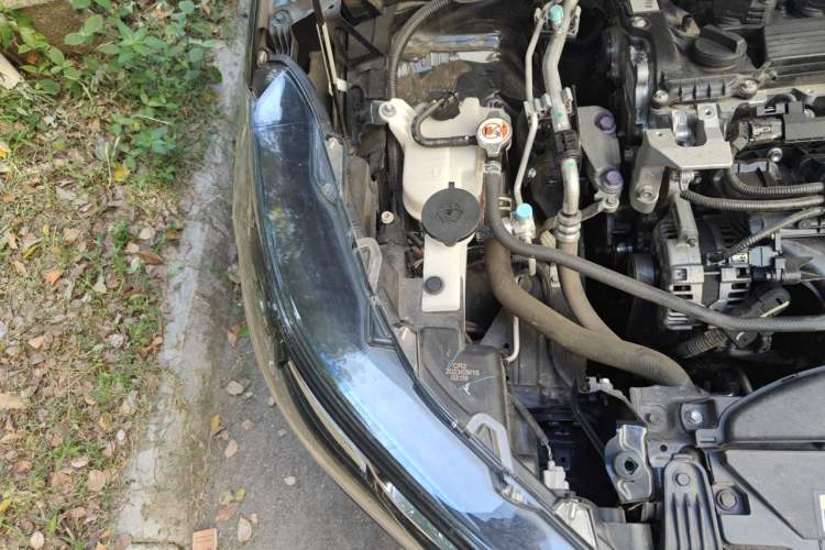 Used Toyota Corolla Cross 2023 2.0L Elite Edition Engine Bay Right