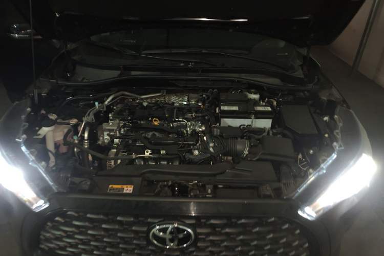 Used Toyota Corolla Cross 2023 2.0L Elite Edition Engine Bay