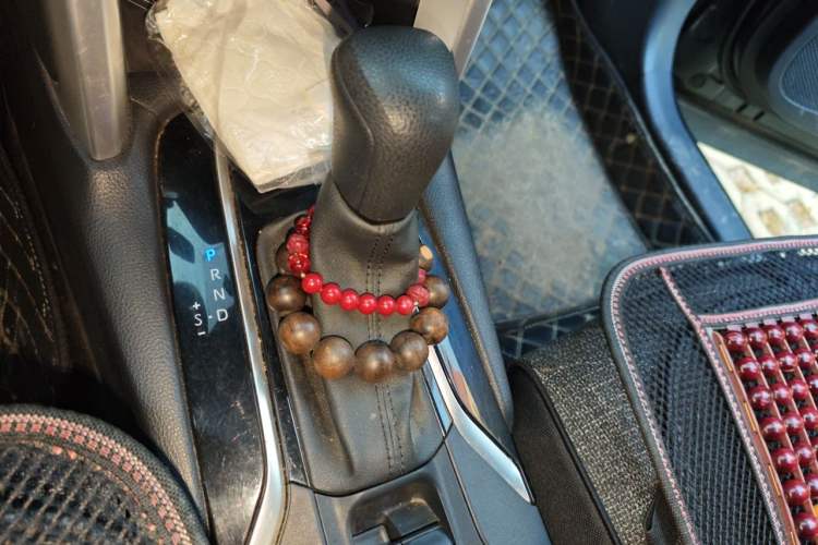 Used Toyota Corolla Cross 2023 Dual-Motor 2.0L Pioneer Edition Gear Lever
