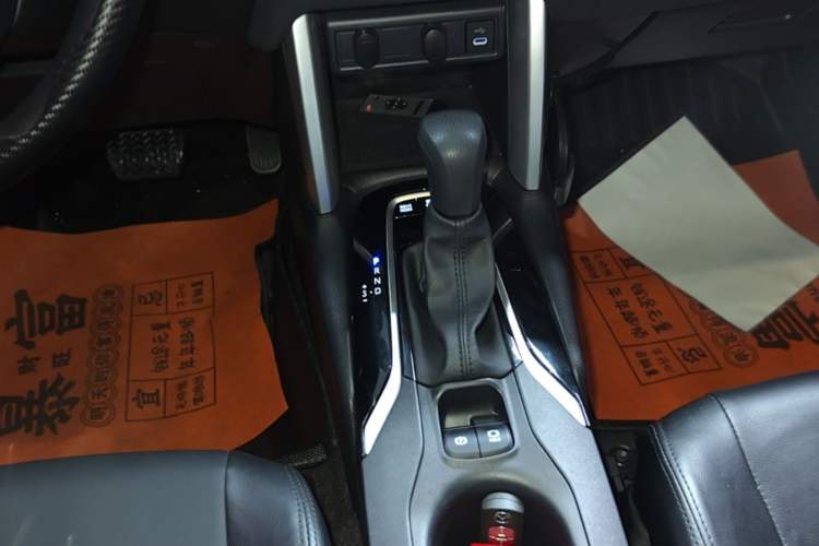 Used Toyota Corolla Cross 2023 Dual-Motor 2.0L Pioneer Edition Gear Lever