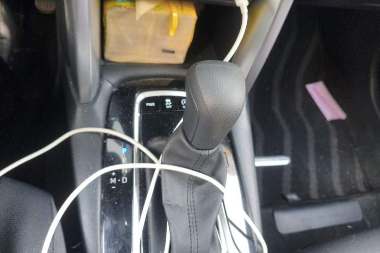 Used Toyota Corolla Cross 2023 2.0L Elite Edition Gear Lever