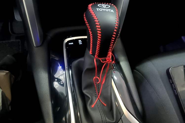 Used Toyota Corolla Cross 2023 2.0L Elite Edition Gear Lever