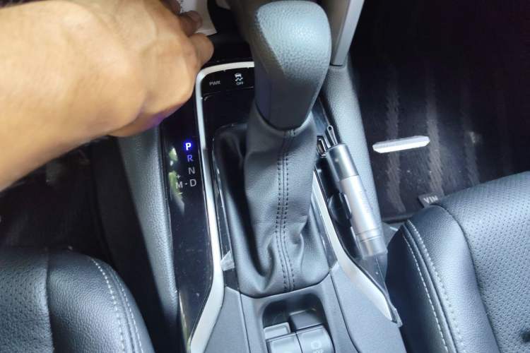 Used Toyota Corolla Cross 2023 2.0L Pioneer Edition Gear Lever