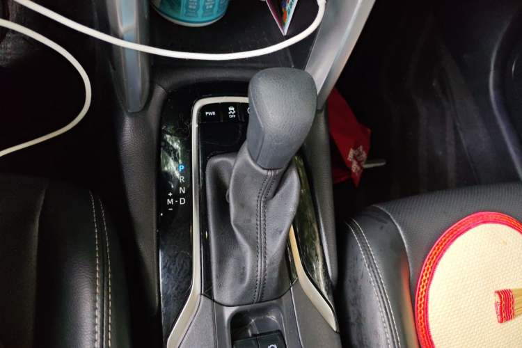 Used Toyota Corolla Cross 2023 2.0L Elite Edition Gear Lever
