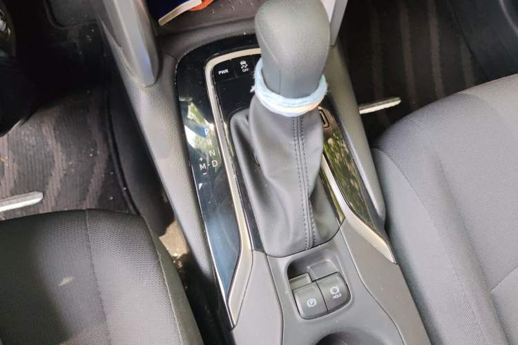 Used Toyota Corolla Cross 2023 2.0L Elite Edition Gear Lever