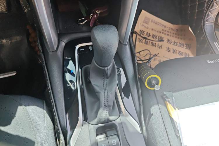 Used Toyota Corolla Cross 2023 2.0L Pioneer Edition Gear Lever