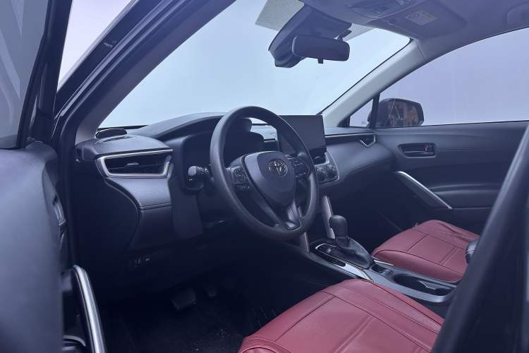 Used Toyota Corolla Cross 2023 2.0L Pioneer Edition Interior 2