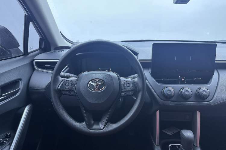 Used Toyota Corolla Cross 2023 2.0L Pioneer Edition Interior 3