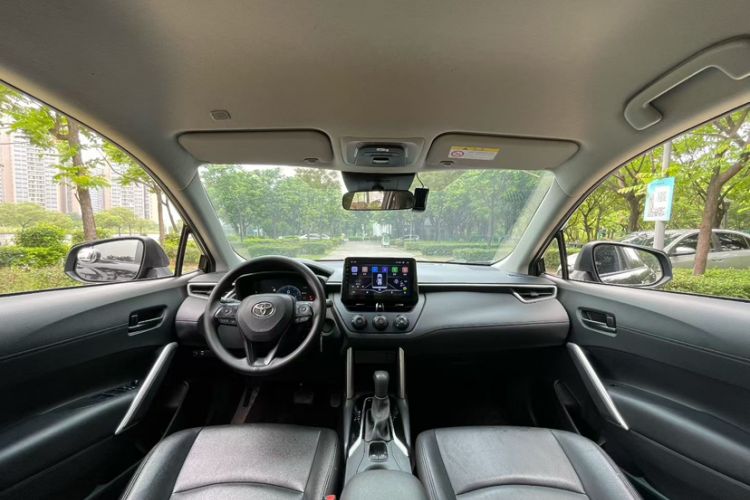 Used Toyota Corolla Cross 2023 2.0L Pioneer Edition Interior 3
