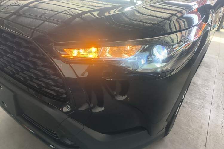 Used Toyota Corolla Cross 2023 2.0L Elite Edition Left Front Headlight