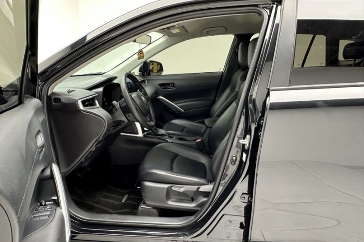 Used Toyota Corolla Cross 2023 Dual-Motor 2.0L Pioneer Edition Left Front Seat