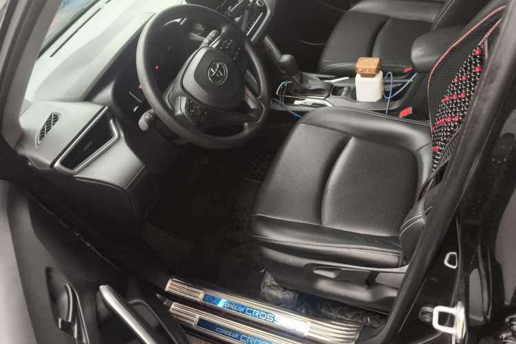 Used Toyota Corolla Cross 2023 Dual-Motor 2.0L Pioneer Edition Left Front Seat