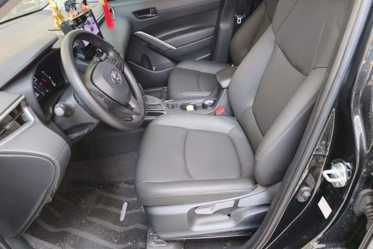 Used Toyota Corolla Cross 2023 2.0L Elite Edition Left Front Seat
