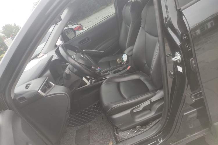 Used Toyota Corolla Cross 2023 Dual-Motor 2.0L Elite Edition Left Front Seat