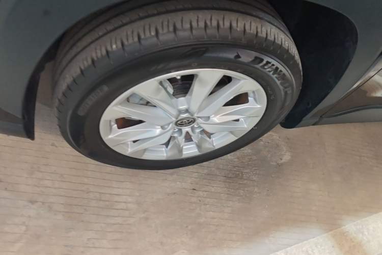Used Toyota Corolla Cross 2023 2.0L Pioneer Edition Left Front Wheel Hub
