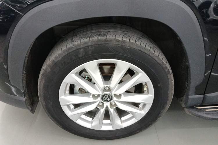 Used Toyota Corolla Cross 2023 Dual-Motor 2.0L Elite Edition Left Front Wheel Hub