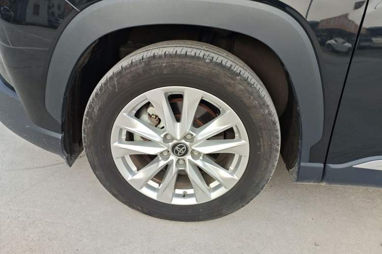 Used Toyota Corolla Cross 2023 2.0L Elite Edition Left Front Wheel Hub