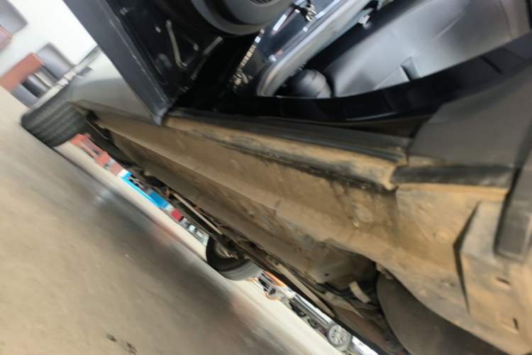 Used Toyota Corolla Cross 2023 2.0L Elite Edition Left Side Sill