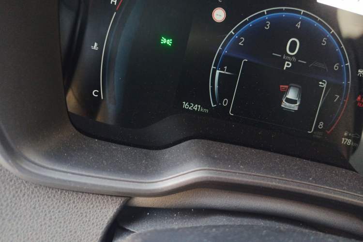 Used Toyota Corolla Cross 2023 2.0L Elite Edition Odometer Close Up