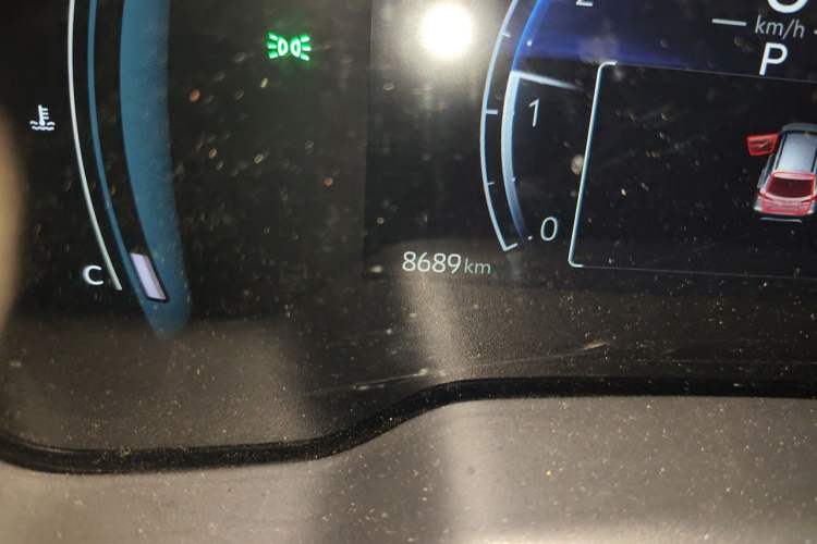Used Toyota Corolla Cross 2023 2.0L Pioneer Edition Odometer Close Up
