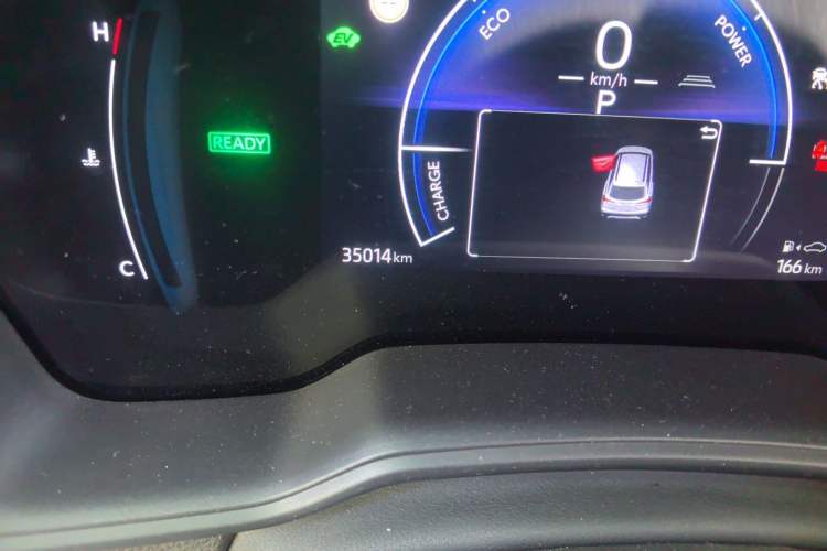 Used Toyota Corolla Cross 2023 Dual-Motor 2.0L Pioneer Edition Odometer Close Up