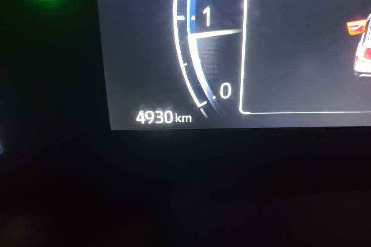 Used Toyota Corolla Cross 2023 2.0L Elite Edition Odometer Close Up