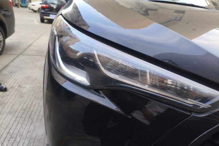 Used Toyota Corolla Cross 2023 2.0L Elite Edition Right Front Headlight