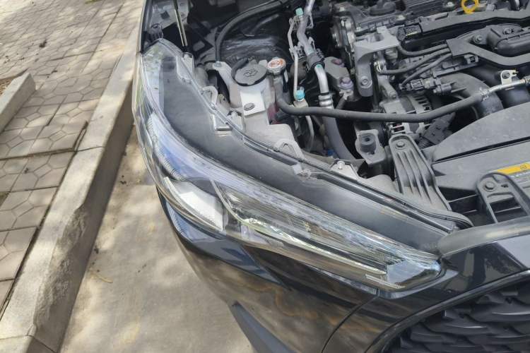 Used Toyota Corolla Cross 2023 2.0L Elite Edition Right Front Headlight