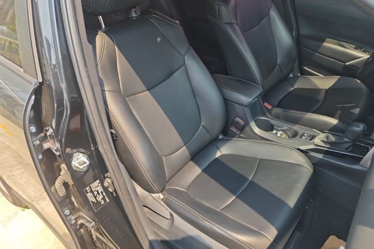 Used Toyota Corolla Cross 2023 2.0L Elite Edition Right Front Seat