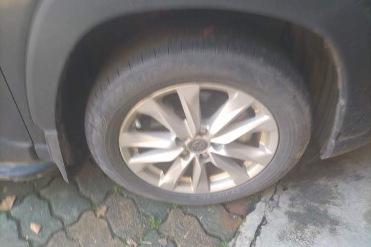 Used Toyota Corolla Cross 2023 2.0L Elite Edition Right Front Wheel Hub
