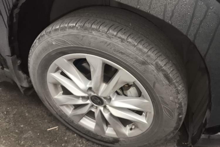 Used Toyota Corolla Cross 2023 Dual-Motor 2.0L Pioneer Edition Right Front Wheel Hub