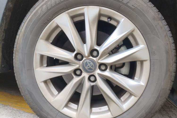 Used Toyota Corolla Cross 2023 2.0L Elite Edition Right Front Wheel Hub
