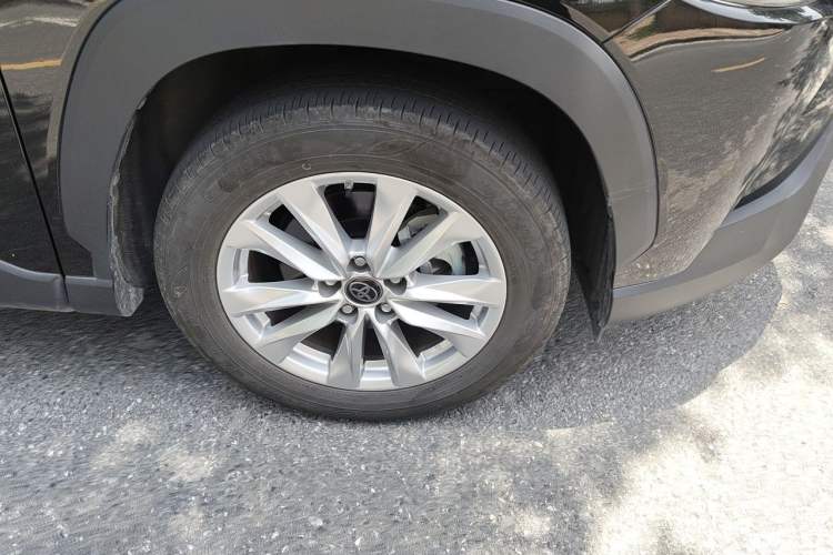 Used Toyota Corolla Cross 2023 2.0L Pioneer Edition Right Front Wheel Hub