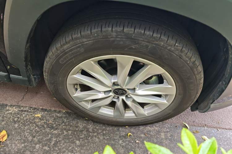 Used Toyota Corolla Cross 2023 2.0L Elite Edition Right Front Wheel Hub