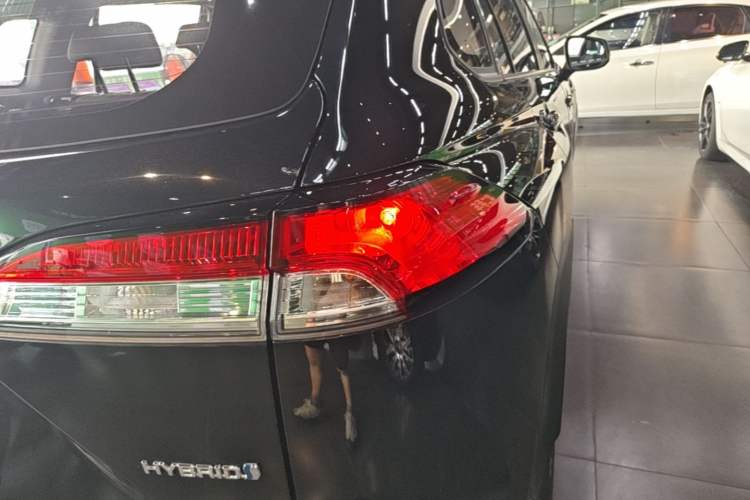 Used Toyota Corolla Cross 2023 Dual-Motor 2.0L Pioneer Edition Right Rear Taillight