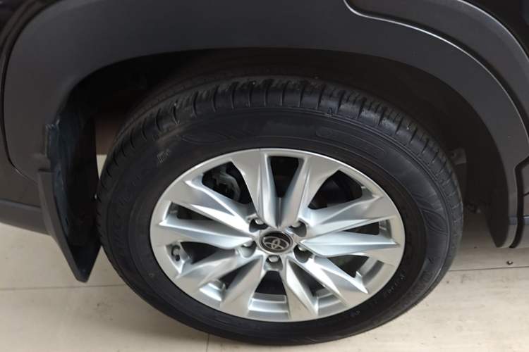 Used Toyota Corolla Cross 2023 Dual-Motor 2.0L Pioneer Edition Right Rear Wheel Hub