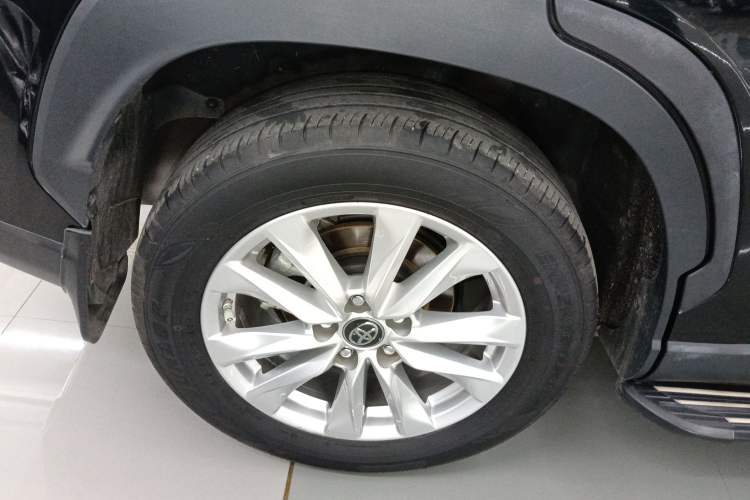 Used Toyota Corolla Cross 2023 Dual-Motor 2.0L Elite Edition Right Rear Wheel Hub