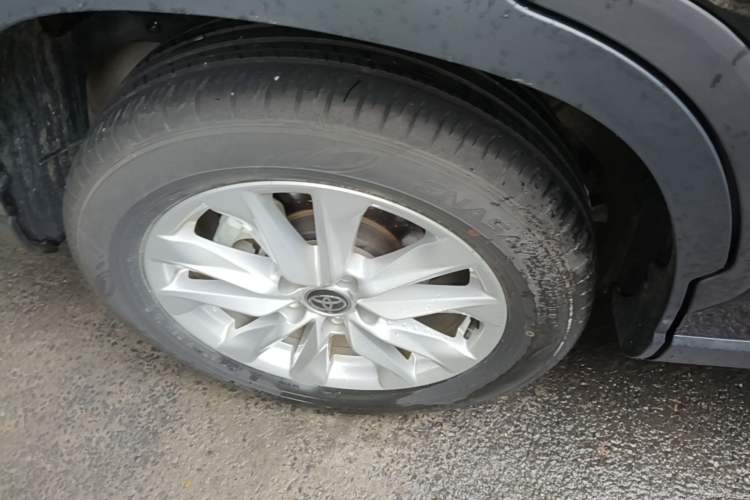 Used Toyota Corolla Cross 2023 Dual-Motor 2.0L Pioneer Edition Right Rear Wheel Hub