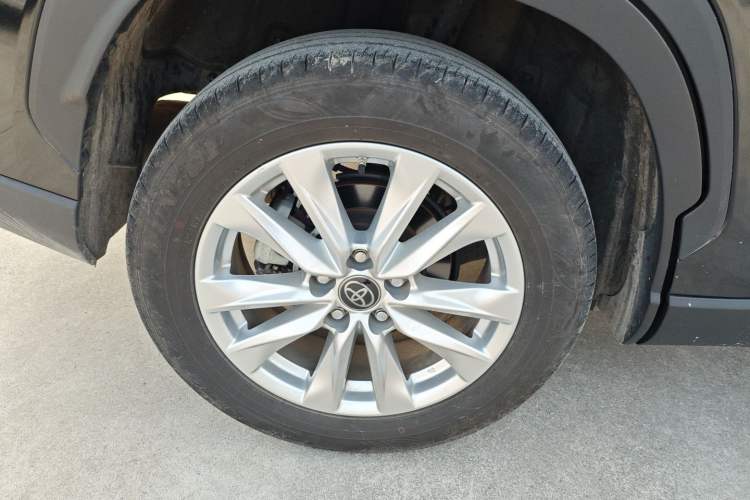 Used Toyota Corolla Cross 2023 2.0L Elite Edition Right Rear Wheel Hub