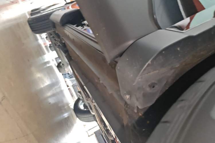 Used Toyota Corolla Cross 2023 Dual-Motor 2.0L Pioneer Edition Right Side Sill