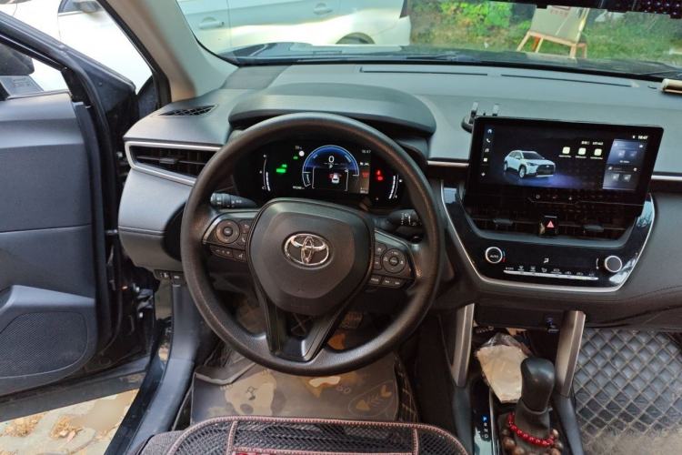 Used Toyota Corolla Cross 2023 Dual-Motor 2.0L Pioneer Edition Steering Wheel