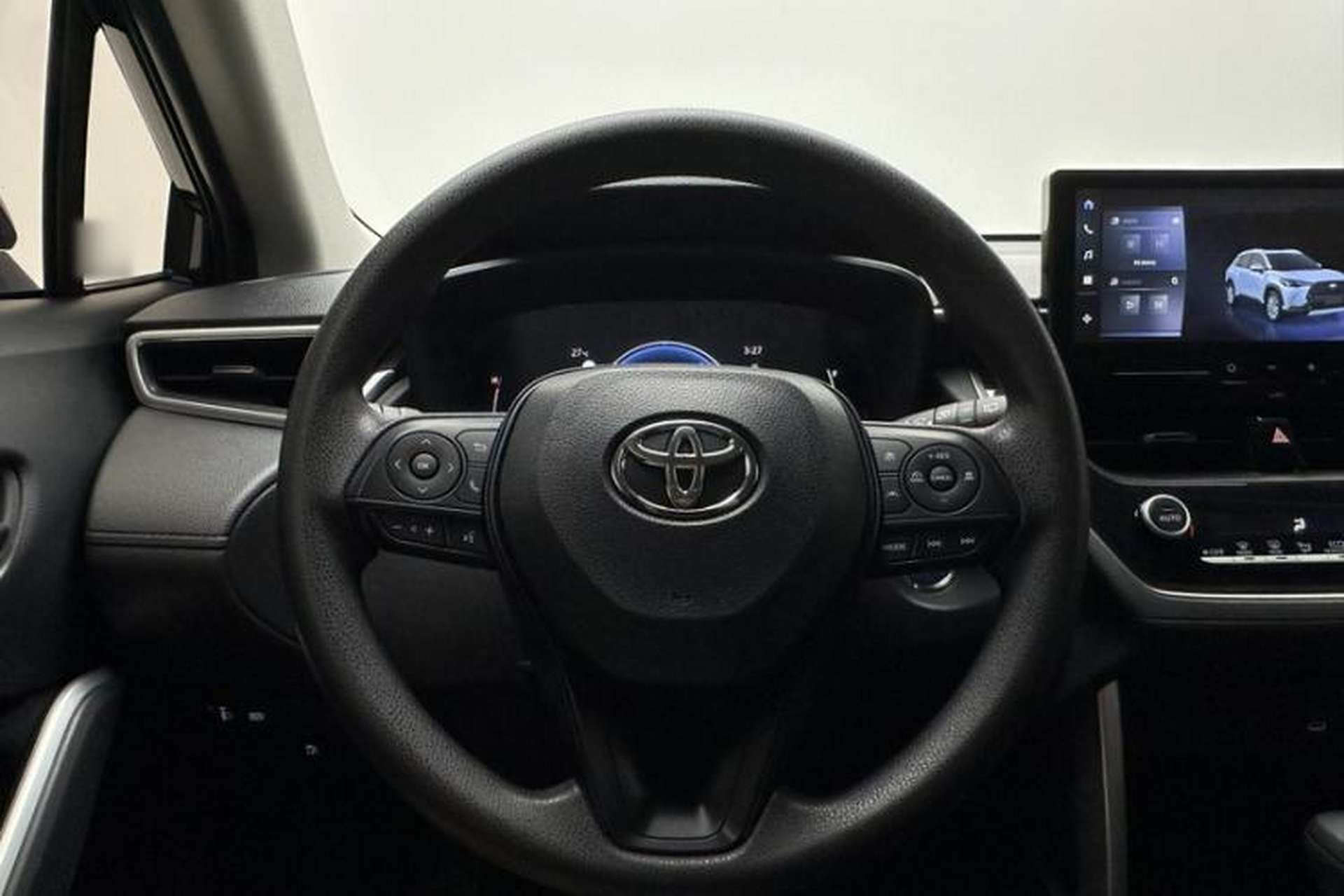 Used Toyota Corolla Cross 2023 Dual-Motor 2.0L Pioneer Edition Steering Wheel